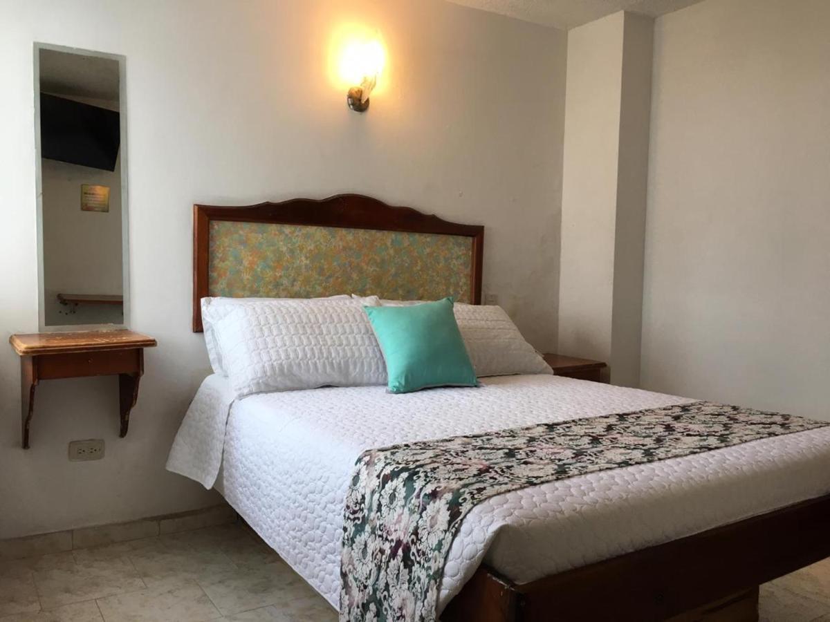 Hotel Armont Calarcá Eksteriør billede